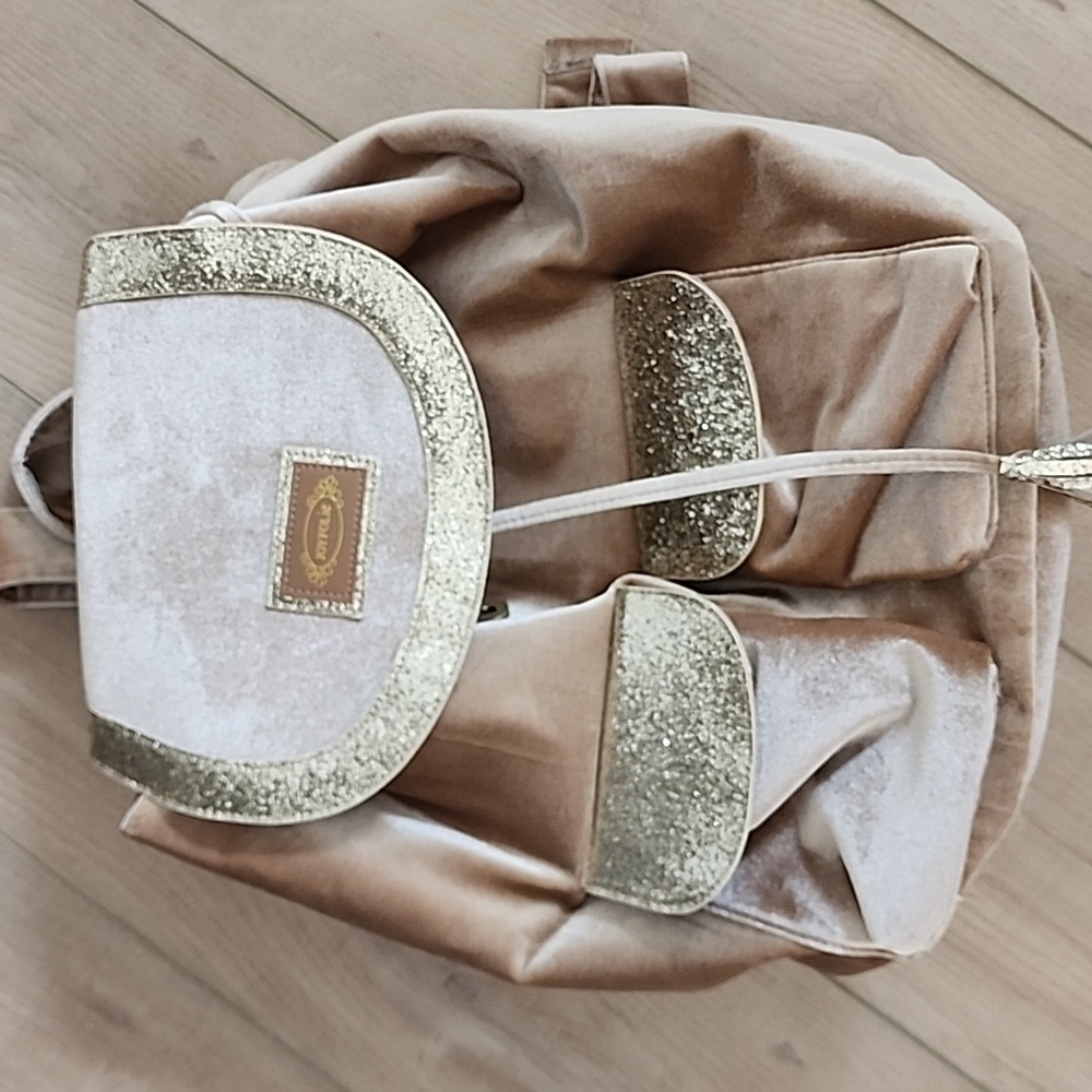Joygolie gold backpack